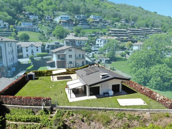 casa indipendente in vendita a Massino Visconti