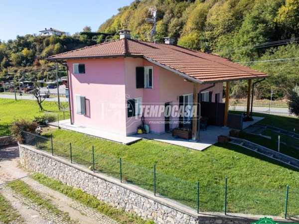 casa indipendente in vendita a Massino Visconti in zona San Salvatore
