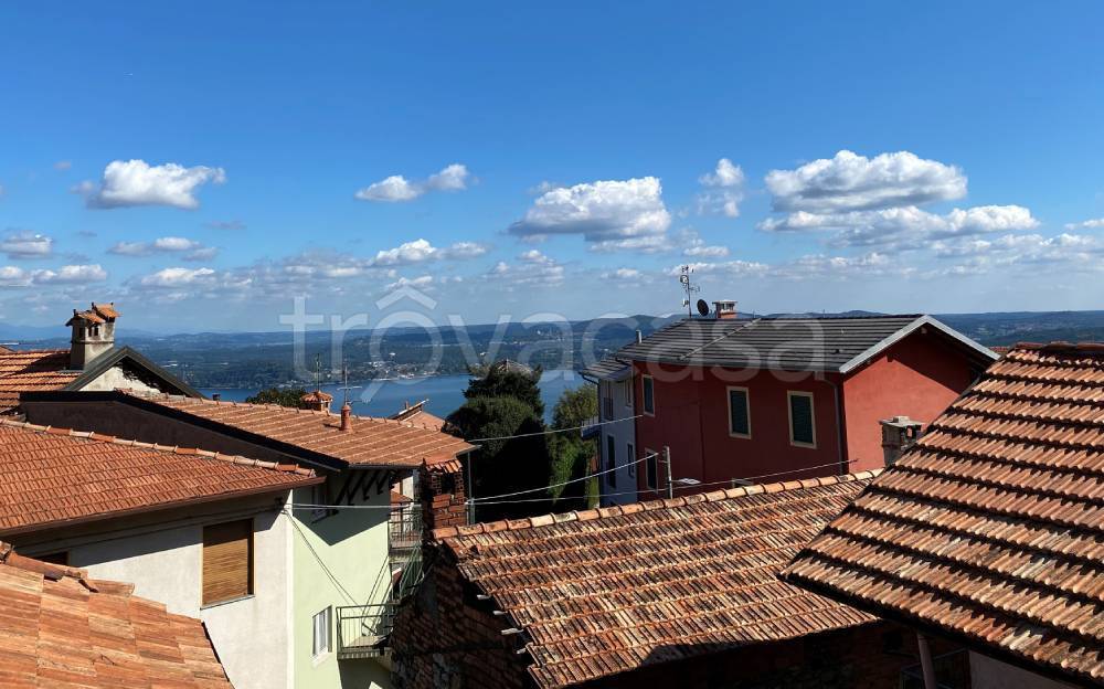 casa indipendente in vendita a Massino Visconti