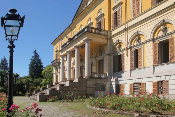 casa indipendente in vendita a Meina
