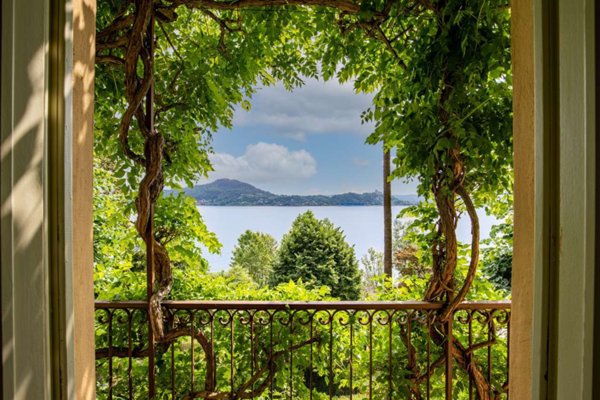 casa indipendente in vendita a Meina