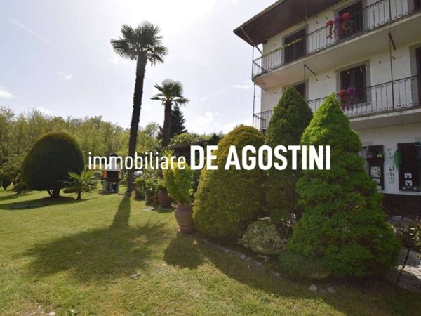 casa indipendente in vendita a Meina in zona Silvera