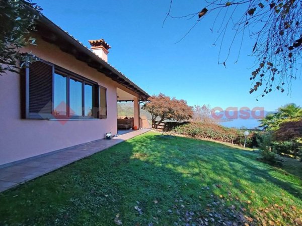 casa indipendente in vendita a Meina