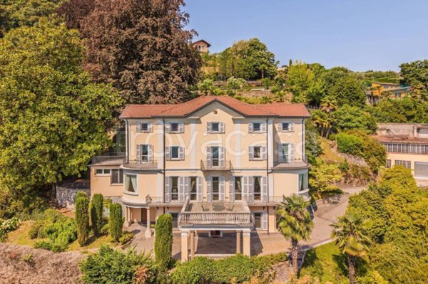 casa indipendente in vendita a Meina