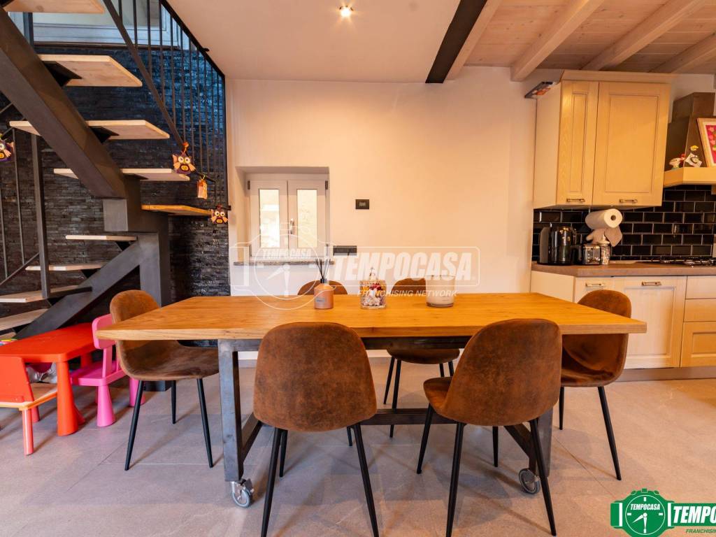 casa indipendente in vendita a Meina