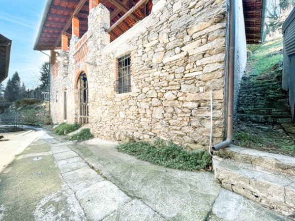 casale in vendita a Meina in zona Silvera