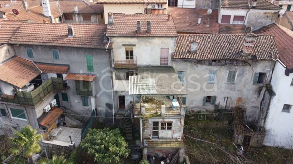 casa indipendente in vendita a Meina