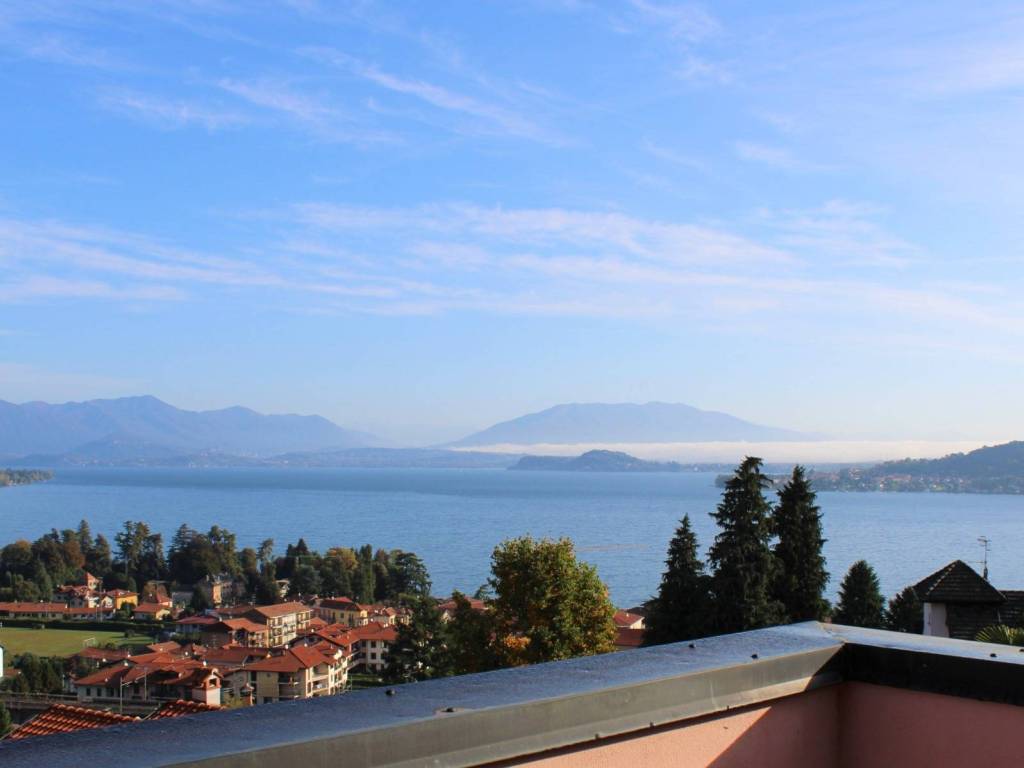 casa indipendente in vendita a Meina