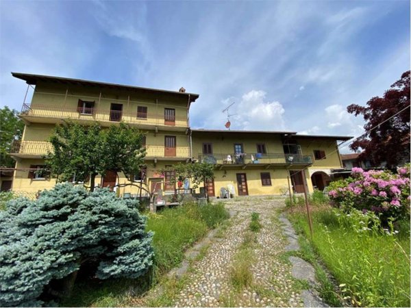 casa indipendente in vendita a Meina in zona Silvera