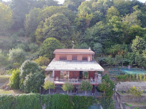 casa indipendente in vendita a Meina