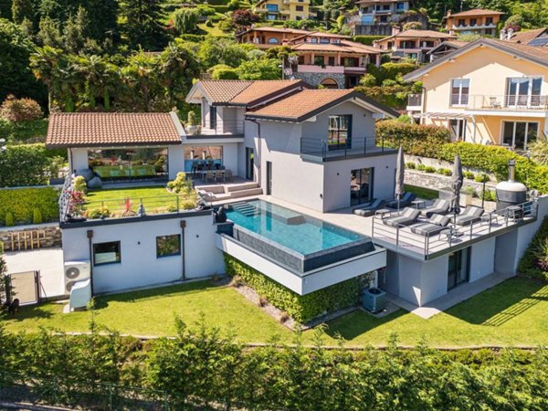 casa indipendente in vendita a Meina