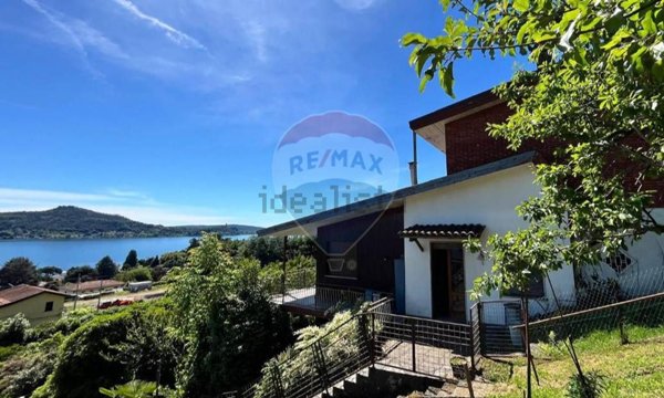 casa indipendente in vendita a Meina