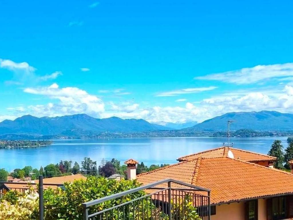 casa indipendente in vendita a Meina