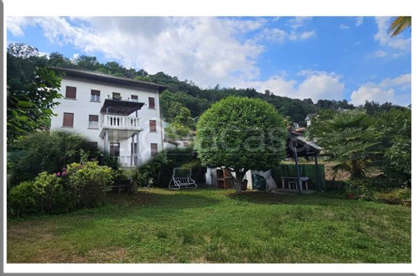 casa indipendente in vendita a Meina