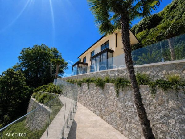 casa indipendente in vendita a Meina