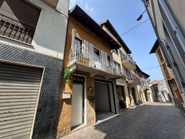 casa indipendente in vendita a Meina