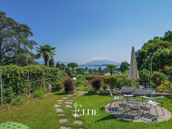 casa indipendente in vendita a Meina