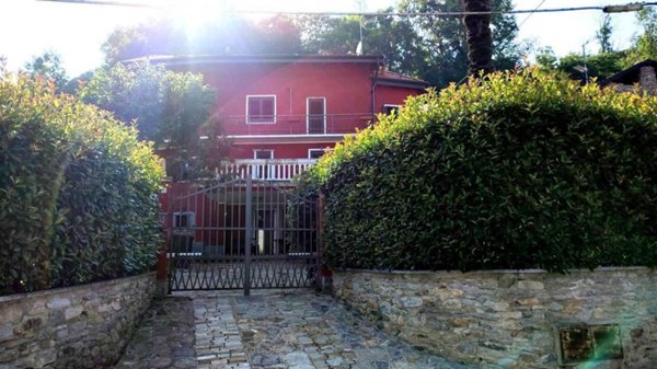 casa indipendente in vendita a Meina in zona Silvera