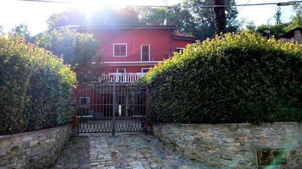 casa indipendente in vendita a Meina