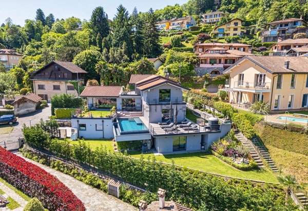 casa indipendente in vendita a Meina