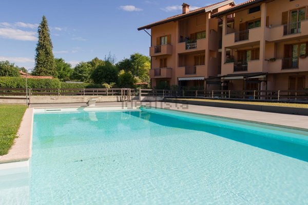 casa indipendente in vendita a Meina