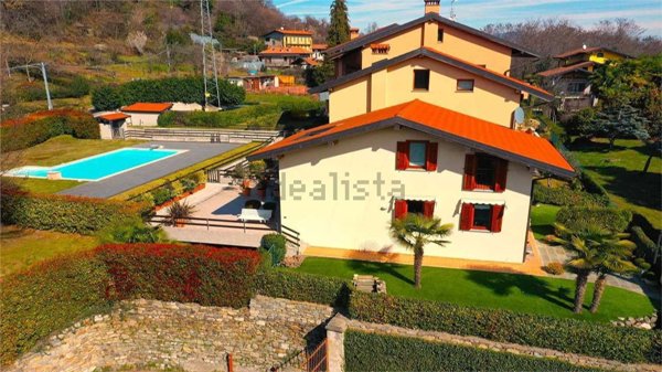 casa indipendente in vendita a Meina