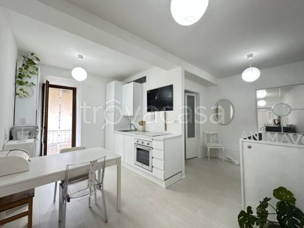 casa indipendente in vendita a Meina