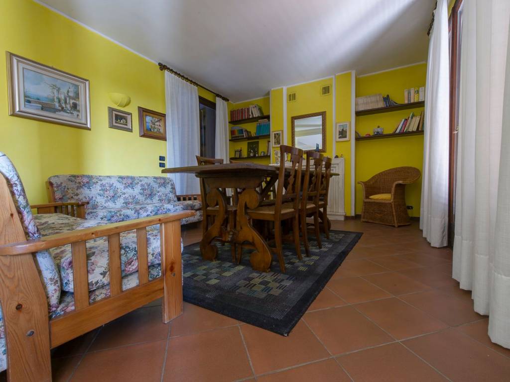 casa indipendente in vendita a Meina