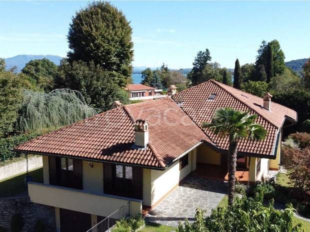 casa indipendente in vendita a Meina