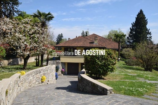 casa indipendente in vendita a Meina