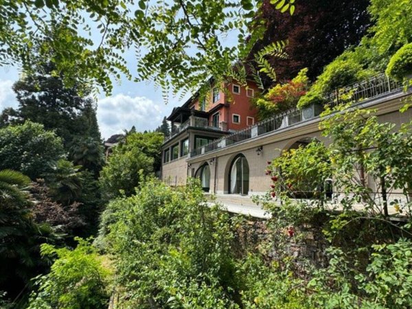 casa indipendente in vendita a Meina