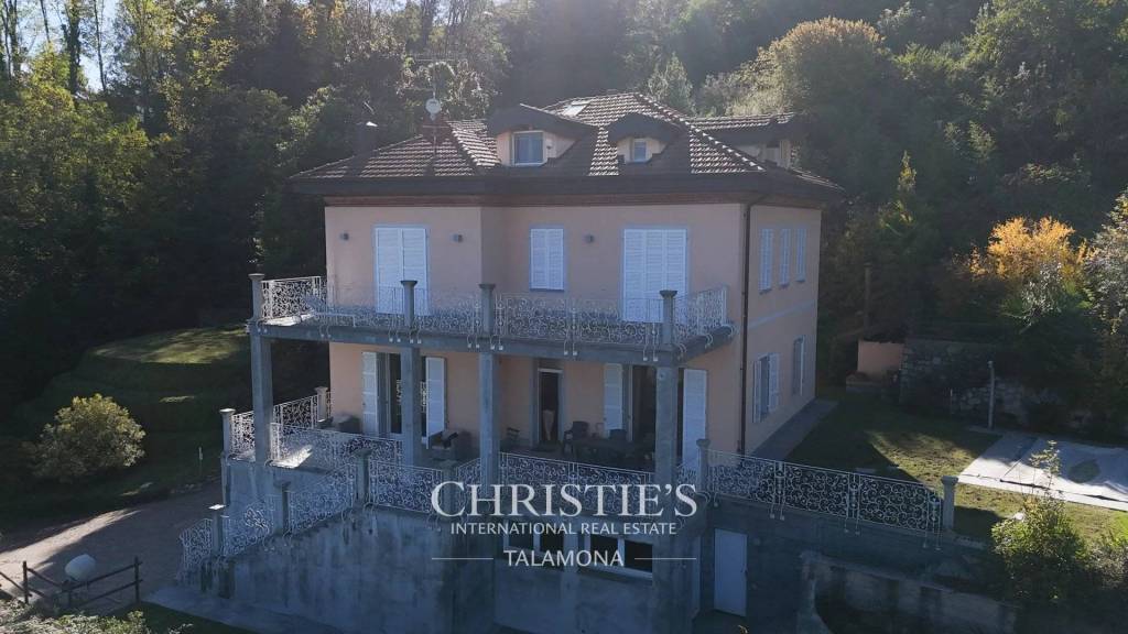 casa indipendente in vendita a Meina