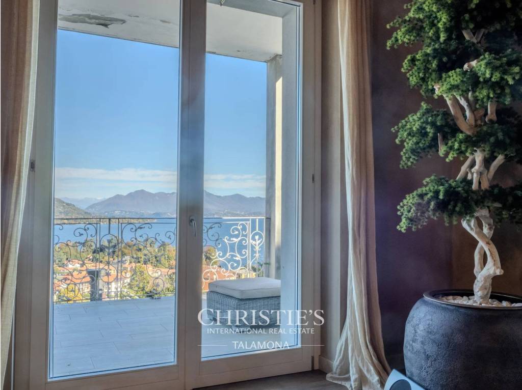 casa indipendente in vendita a Meina