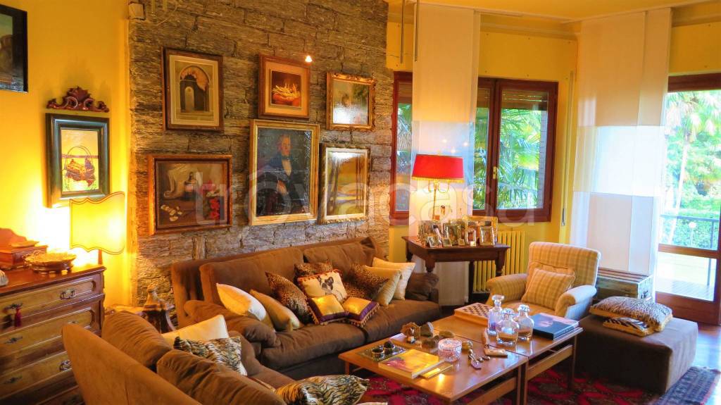 casa indipendente in vendita a Meina