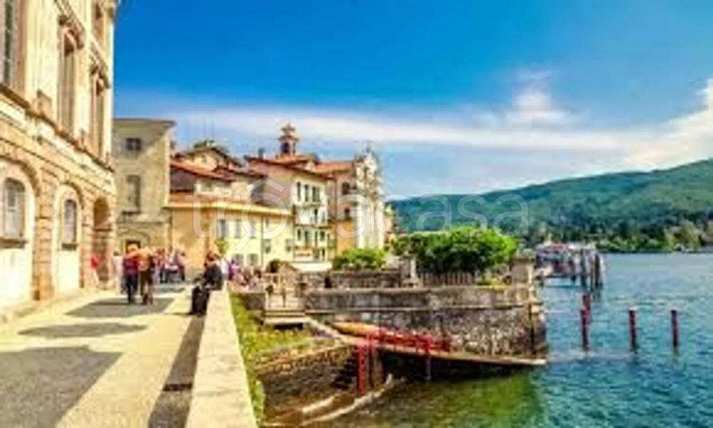 casa indipendente in vendita a Meina