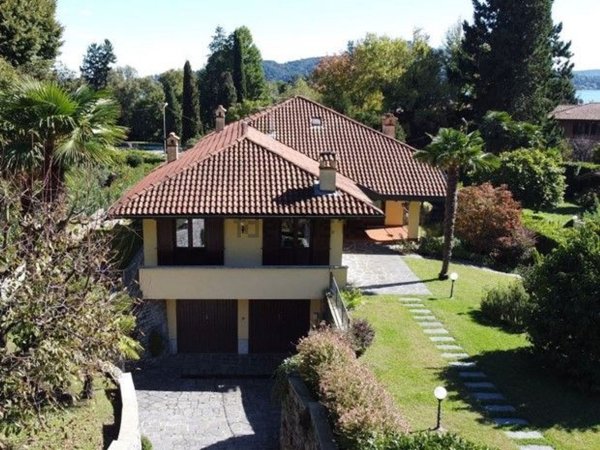 casa indipendente in vendita a Meina