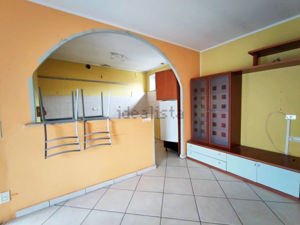 appartamento in vendita a Meina in zona Ghevio