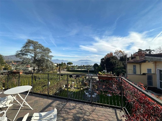 casa indipendente in vendita a Meina