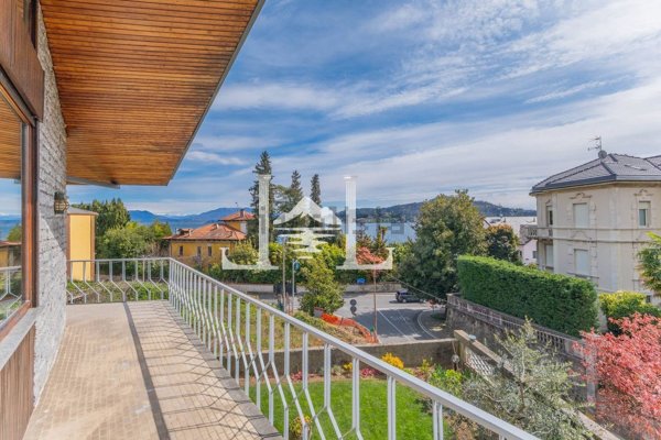 casa indipendente in vendita a Meina