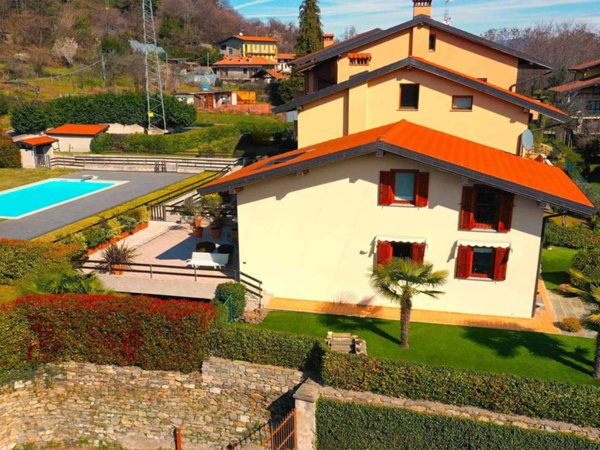 casa indipendente in vendita a Meina