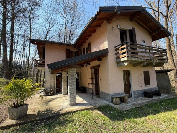 casa indipendente in vendita a Meina