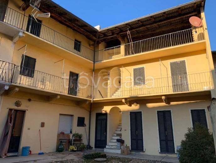 casa indipendente in vendita a Mezzomerico