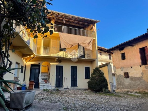 appartamento in vendita a Mezzomerico