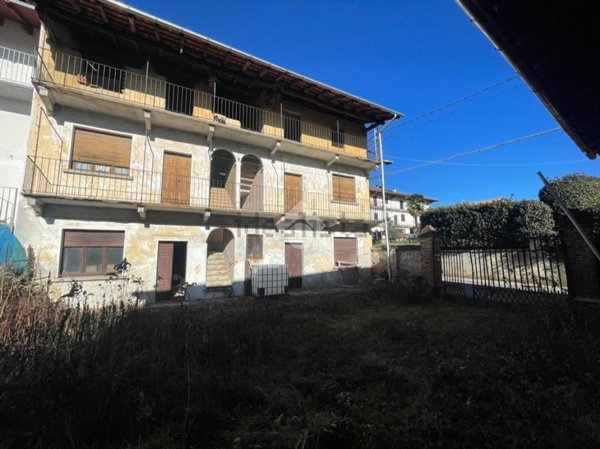 casale in vendita a Mezzomerico