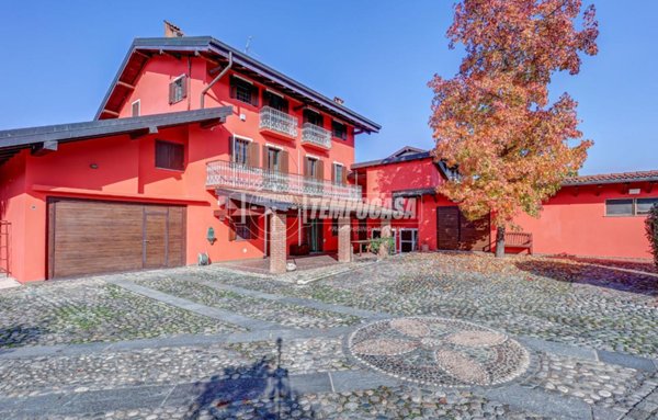 casa indipendente in vendita a Mezzomerico