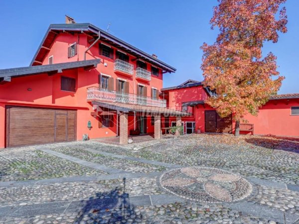 casa indipendente in vendita a Mezzomerico