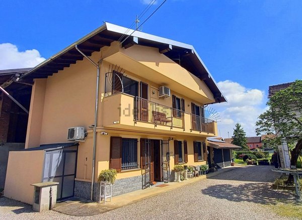casa indipendente in vendita a Mezzomerico