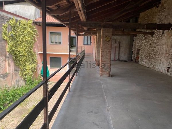 casa indipendente in vendita a Mezzomerico