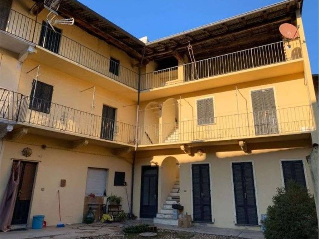casa indipendente in vendita a Mezzomerico