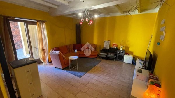 casa indipendente in vendita a Mezzomerico